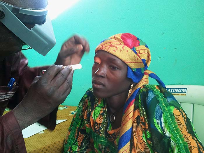 nigerian-woman-trachoma-checkup
