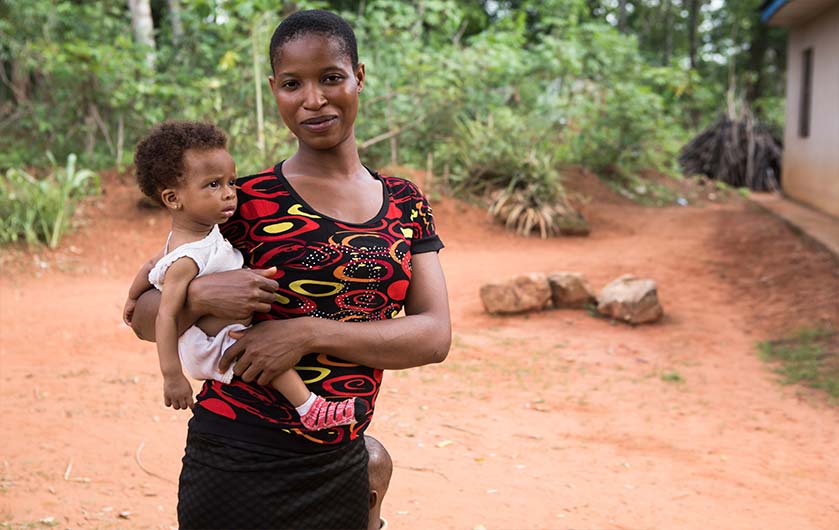 A Carter Center initiative is helping Nigeria and Sudan train health workers to meet the needs of mothers and their babies, particularly in rural areas. (Photo: The Carter Center/ R. McDowall)